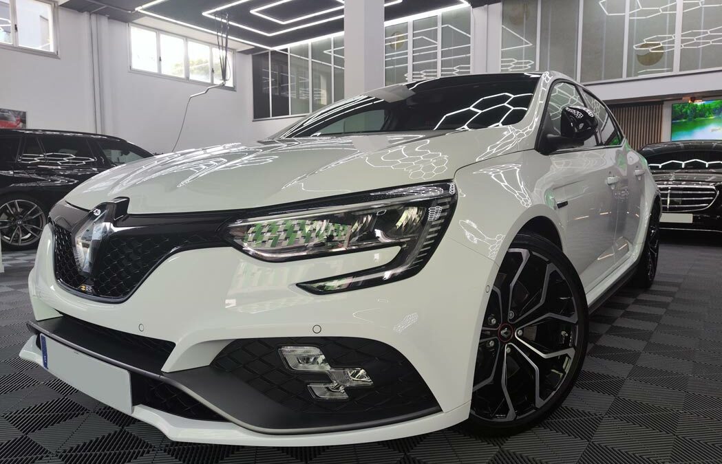 RENAULT Mégane R.S. TCe  300CV
