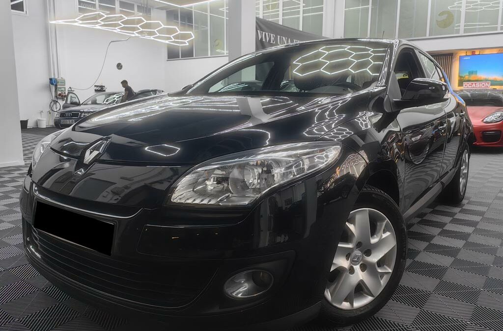 RENAULT Mégane Authentique 1.6 110cv